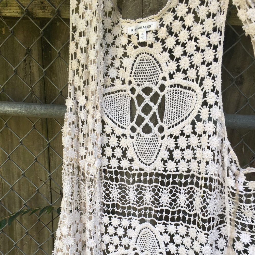 Roommates 1X crochet cardigan